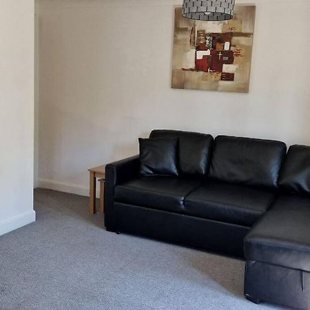 Greenhithe Cosy Apartment, Netflix And Sport Channels מראה חיצוני תמונה