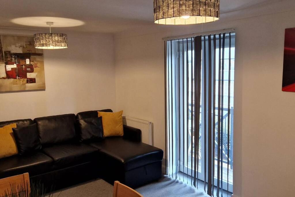 Greenhithe Cosy Apartment, Netflix And Sport Channels מראה חיצוני תמונה